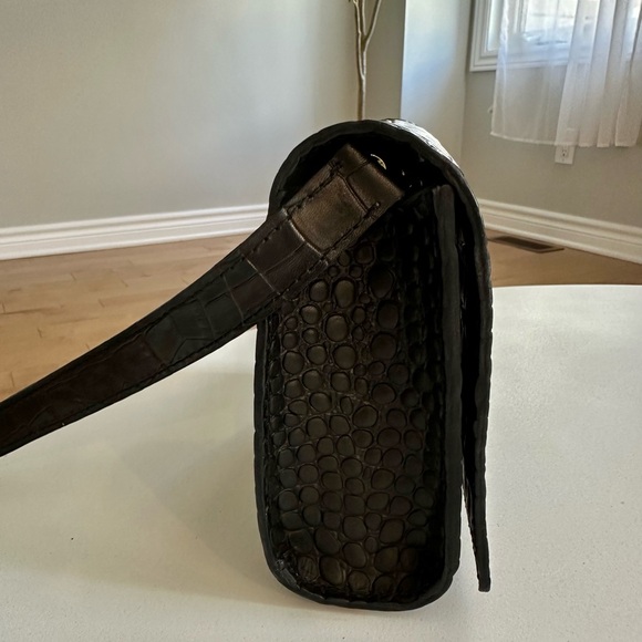 Croco Design Leather Crossbody 🐊 - Picture 5 of 5